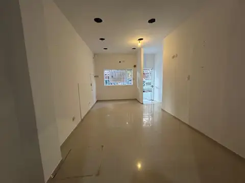 Local en Alquiler 62 años