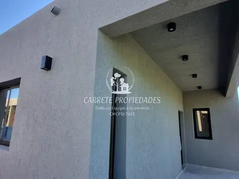 Casa en Venta en Pilar del Este - Santa Lucia, USD 195.000