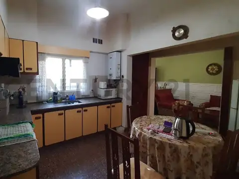 Casa 4 ambientes con 4 baños