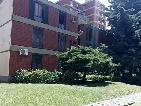 DEPARTAMENTO | VENTA |OLIVOS | 3 AMBIENTES |1 PISO POR ESCALERA | LUMINOSO | APTO CREDITO|