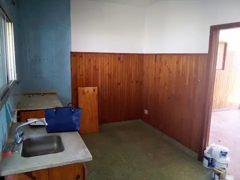 PH 3 AMB. CON COCHERA ,1 PISO X ESCALERA  CON JARDIN VIRREYES. GANDOLFO AL 2800