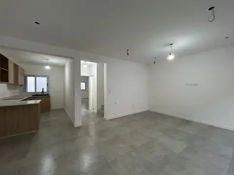 Casa 4 ambientes con 3 baños