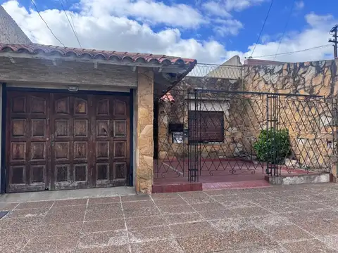 VENTA CASA 5 AMBIENTES, VILLA DOMINICO