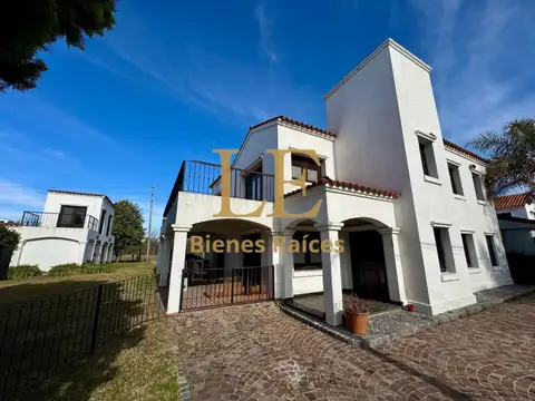 Venta Casa Aranjuez Country Club APTO CREDITO