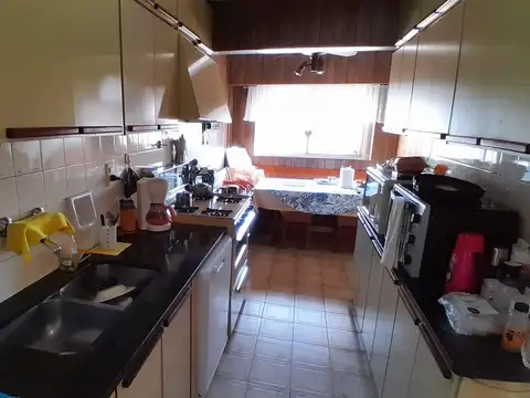 Departamento 4 ambientes con 2 baños