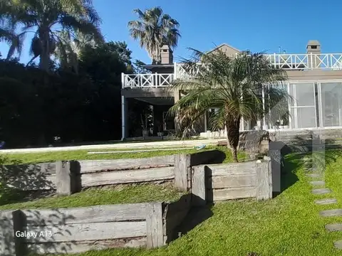 Casa en Alquiler de 3 dormitorios