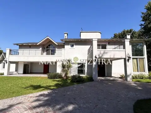 Casa 5 ambientes. | Av. Presidente Peron 10.298