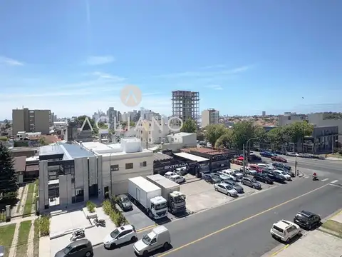 Oficina 4 ambientes con 2 baños
