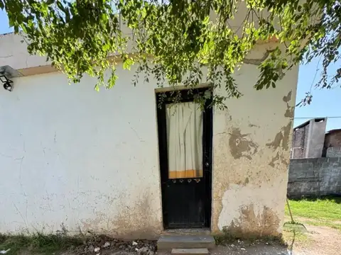 PROPIEDAD CON AMPLIO ESPACIO PARA CONSTRUIR - RIO TERCERO