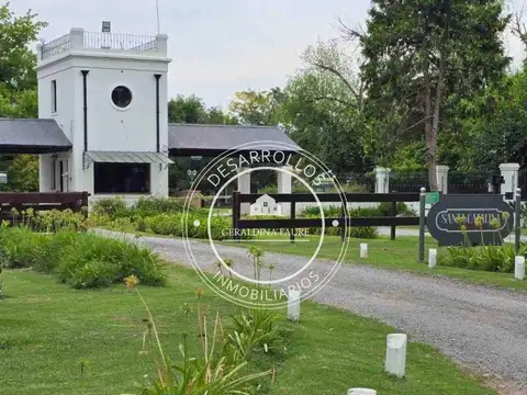 Casa en venta c/ cochera en Santa Catalina