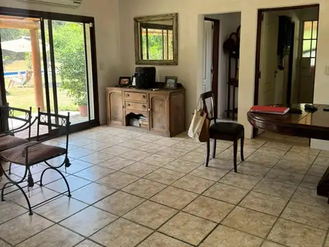 Casa 3 ambientes con 2 baños