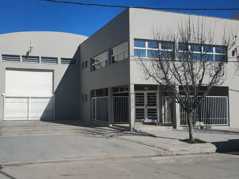 Galpon en Venta en General Roca, USD 690.000