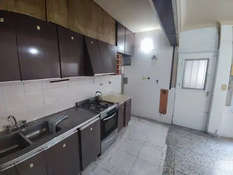 Depto Tipo Casa 7 ambientes con 2 baños