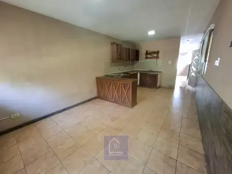 Depto Tipo Casa 4 ambientes con 2 baños