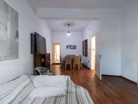 CASA EN VENTA 4 DORMI CON COMODIN Y PATIO LOURDES