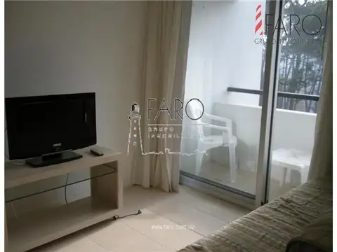 Apartamento en Roosevelt 1 dormitorio con garage