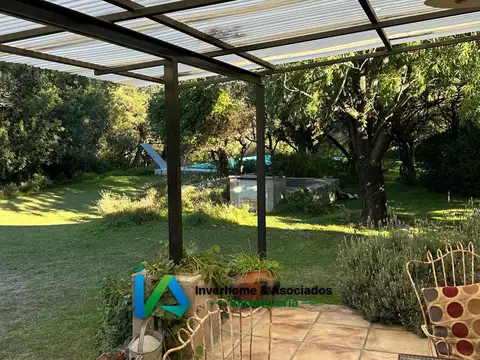 Casa en Venta con 2 cocheras