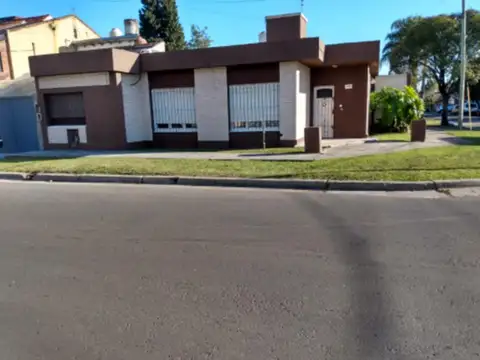 Depto Tipo Casa en Venta de 5 ambientes