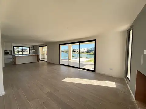 Casa venta a la laguna en El Cantón B.Norte, Escobar