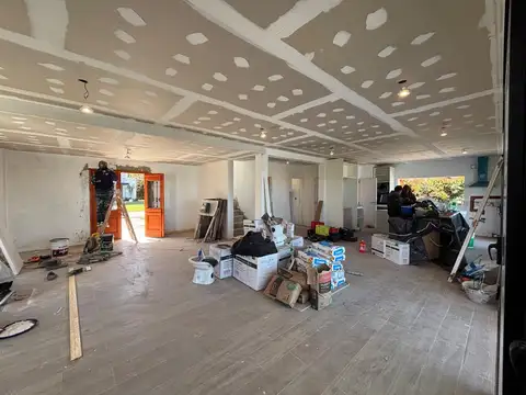 Casa en Venta con 5 cocheras