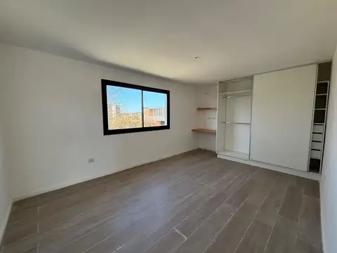 Casa venta a la laguna en El Cantón B.Norte, Escobar