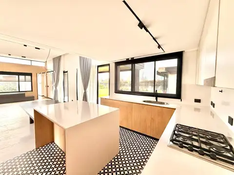 Casa en Venta al Oeste
