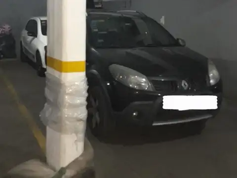 Venta  de  Cochera doble  fija y cubierta. Almagro