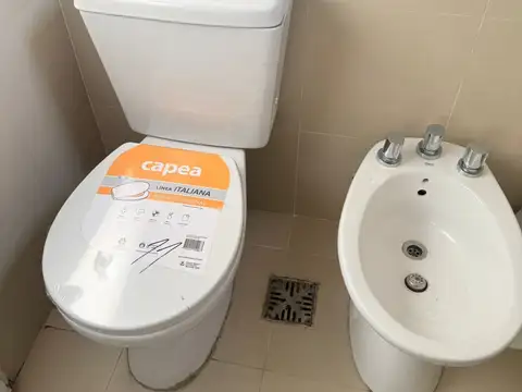 Depto Tipo Casa en Alquiler en Lanus, $ 650.000