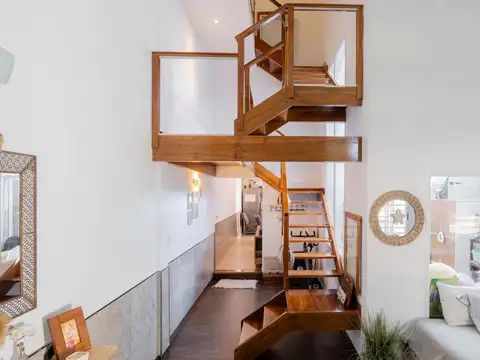 Casa en Venta con 3 cocheras