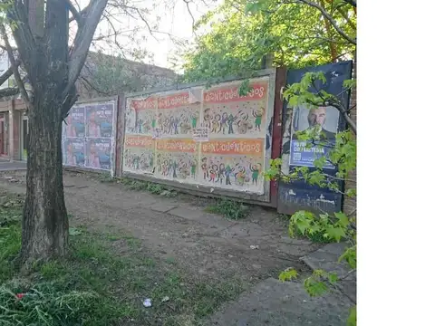 EXCELENTE LOTE ,A METROS DE AVENIDA RATTI