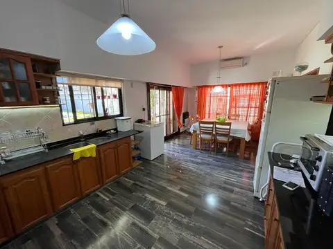 Casa en Venta en Villa Gobernador Udaondo, USD 220.000