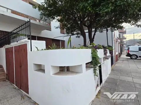 En Venta, Depto. 3 Amb.  con balcon y terraza propia - Villa Martelli