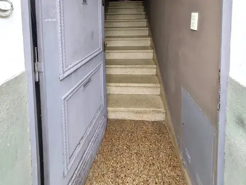 Mercedes 2500, Piso 1