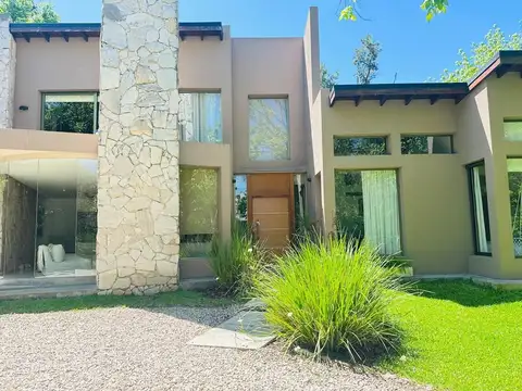 Casa en Venta en Rincón de Milberg, USD 580.000