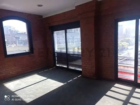 Oficina en Venta con 1 cochera