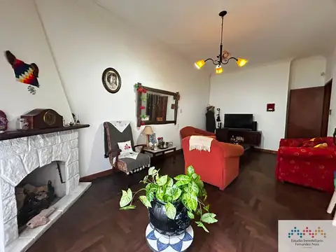 Casa 5 ambientes con 1 baño