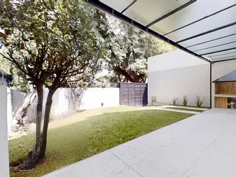 Casa en venta en Martinez, 5 amb en 3 plantas con jardín