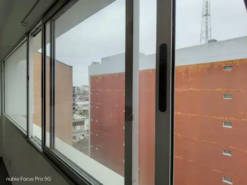 Departamento en Alquiler en Parque Centenario, $ 650.000