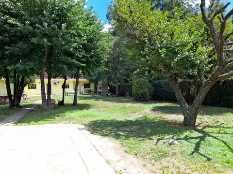 Amplia Casa Quinta sobre Gutierrez 1051, Glew