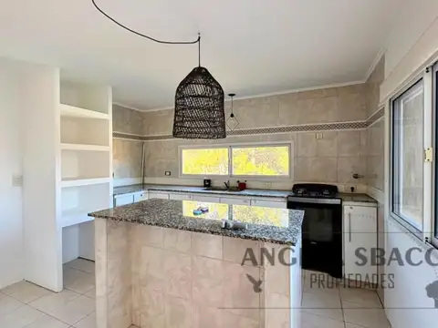 Departamento en Alquiler en Parque Exaltación, $ 850.000