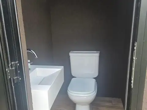Casa 5 ambientes con 3 baños