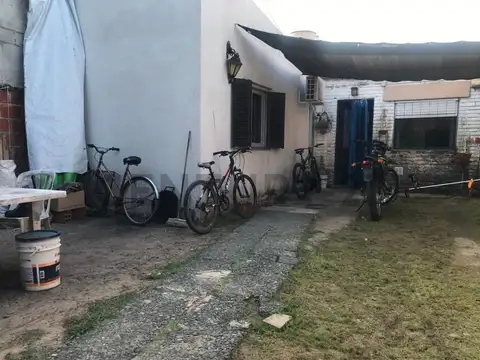 Av. QUETGLES 100, Piso 0