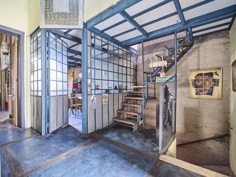 Depto Tipo Casa en Venta 50 años