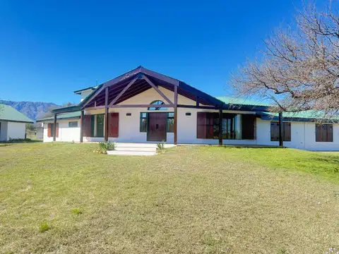 HERMOSA CASA EN NONO CON 2 ó 4 HECTAREAS