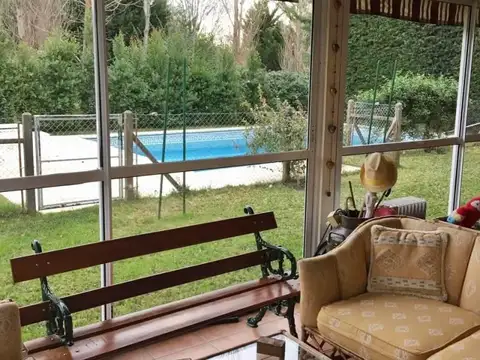 Casa 6 ambientes con 4 baños