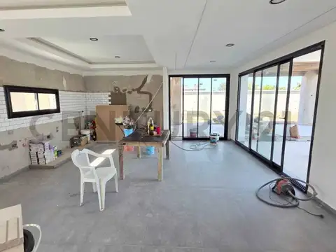 Casa en Venta en Luján, USD 260.000