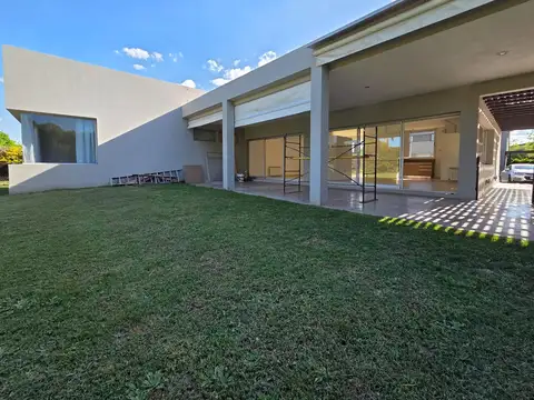 Casa en Venta en Funes, USD 400.000