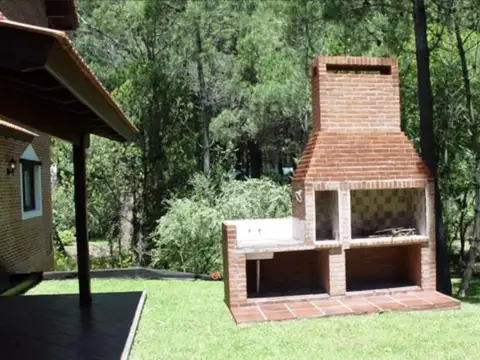 Casa 5 ambientes con 3 baños