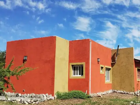 Casa en venta - 2 Dormitorios 2 Baños - Cortaderas