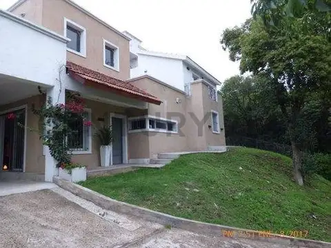Casa a la Venta en Rio Ceballos Apta Crédito
